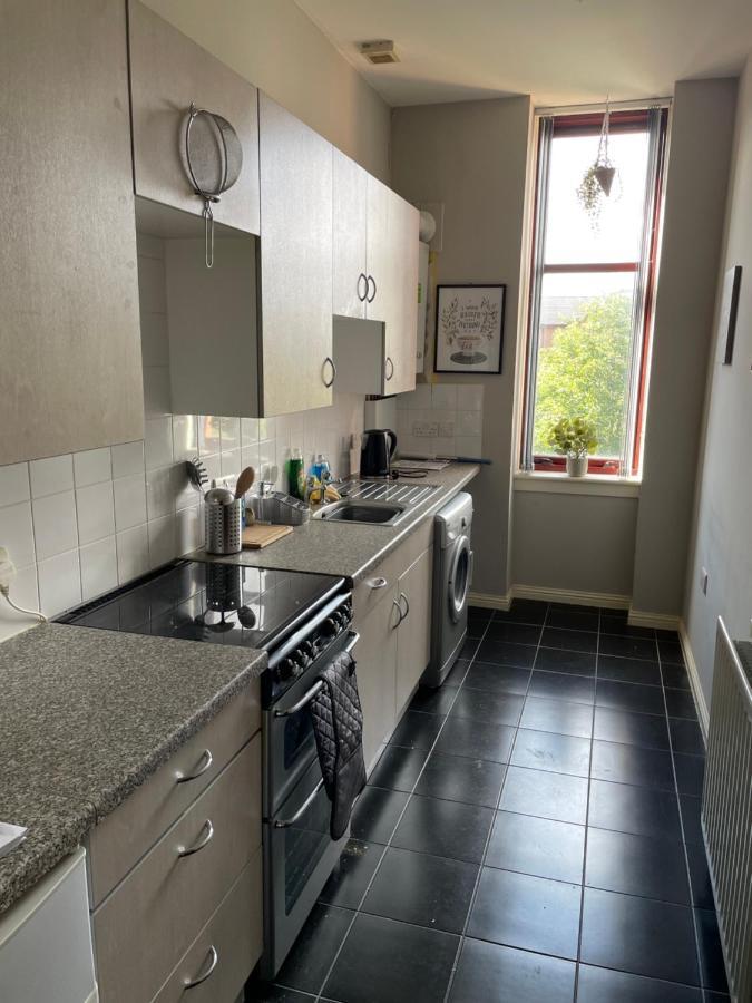 Spacious One Bedroom Flat, Entire Property. Грінок Екстер'єр фото